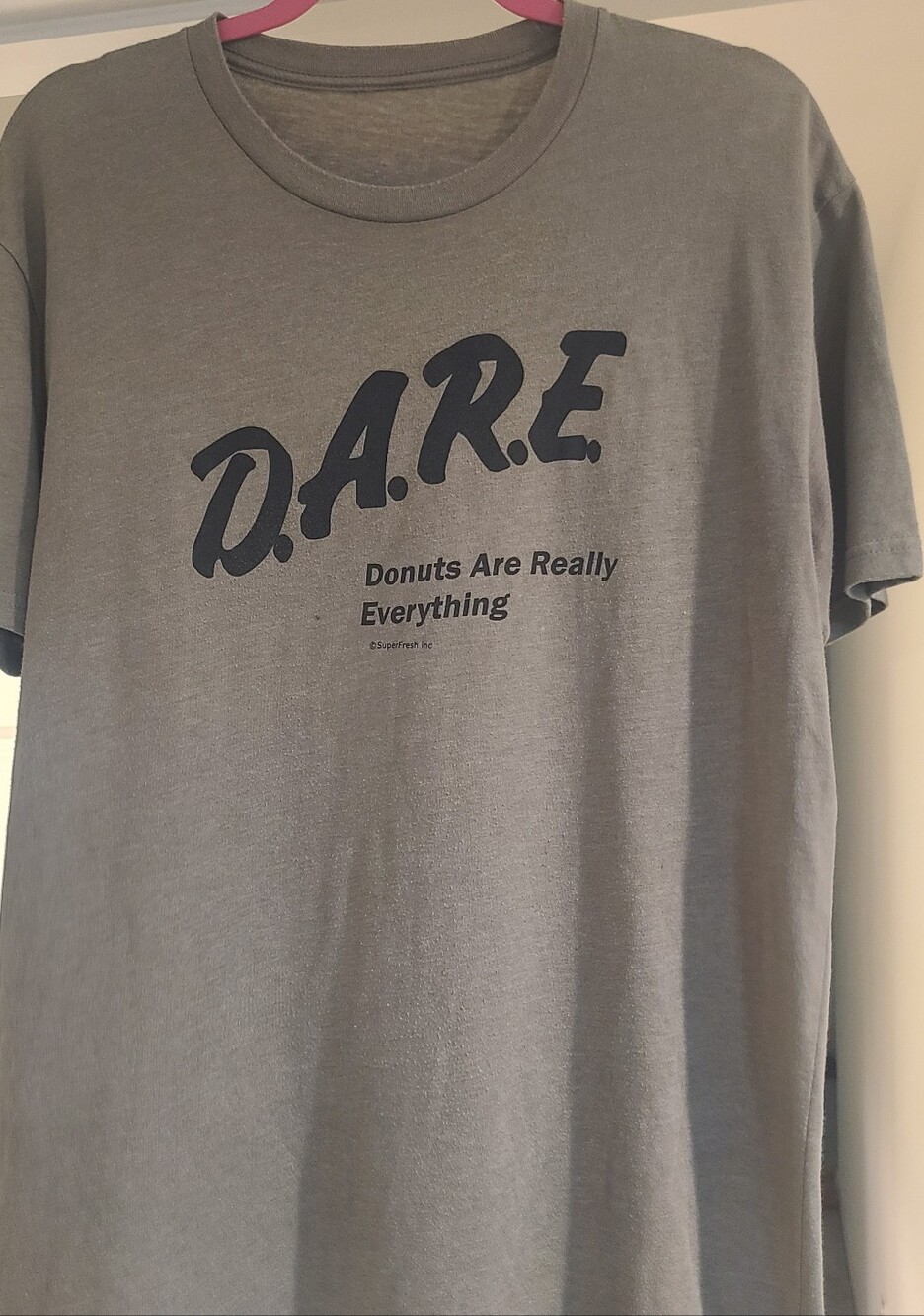 Super Fresh D.A.R.E. Donuts Are Really Everything Gray Graphic Men’s T-Shirt